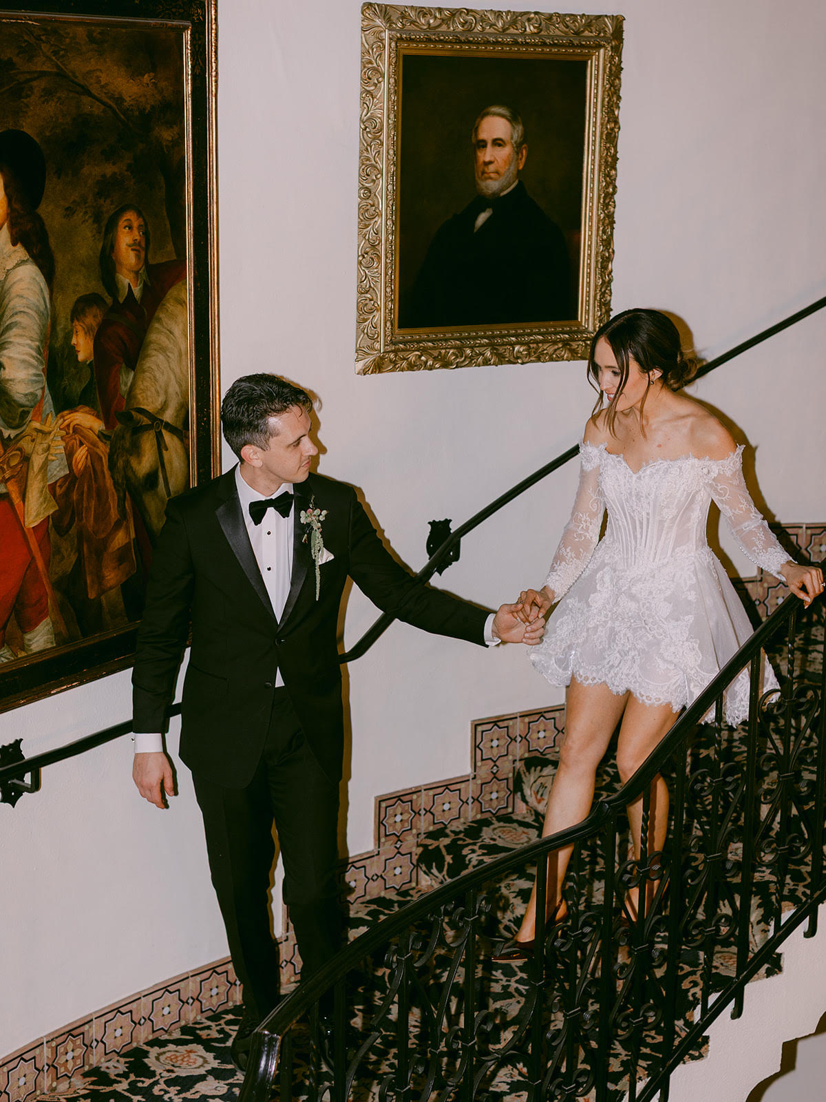 Private Mini Muse Experience for bridal minis and wedding-weekend styling