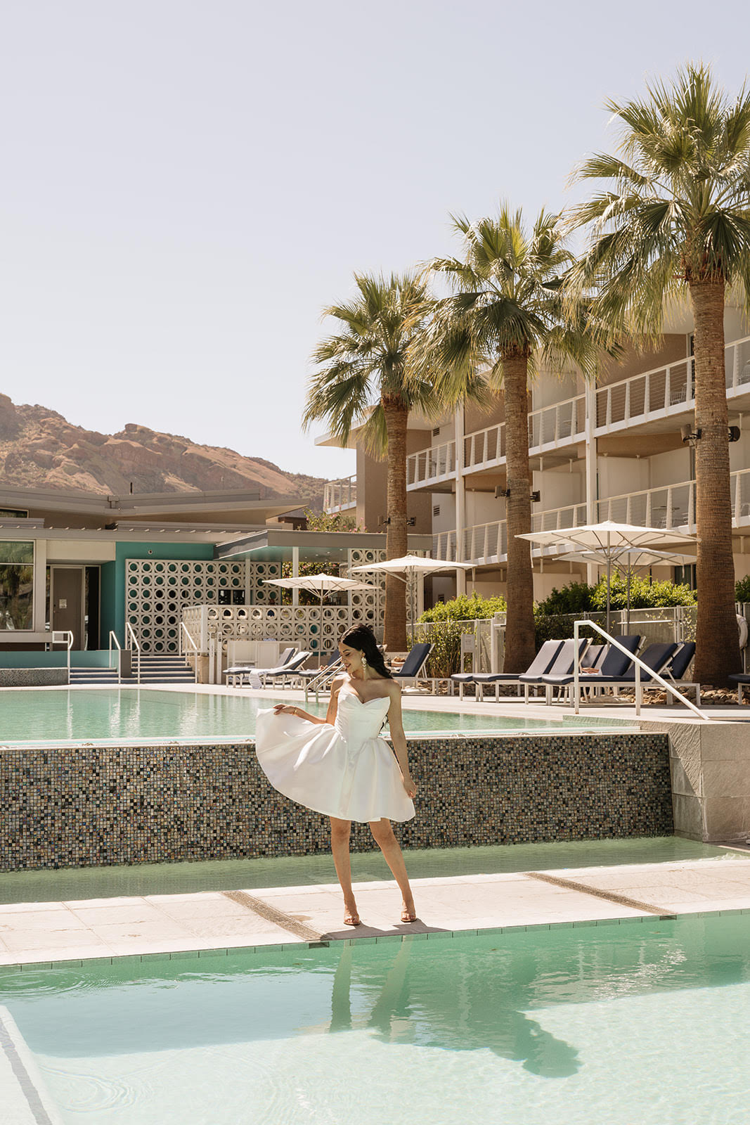 Modern Bride bridal mini resort editorial